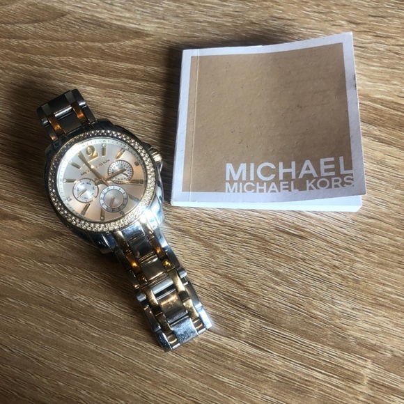 Michael Kors Watch - Picture 3 of 7